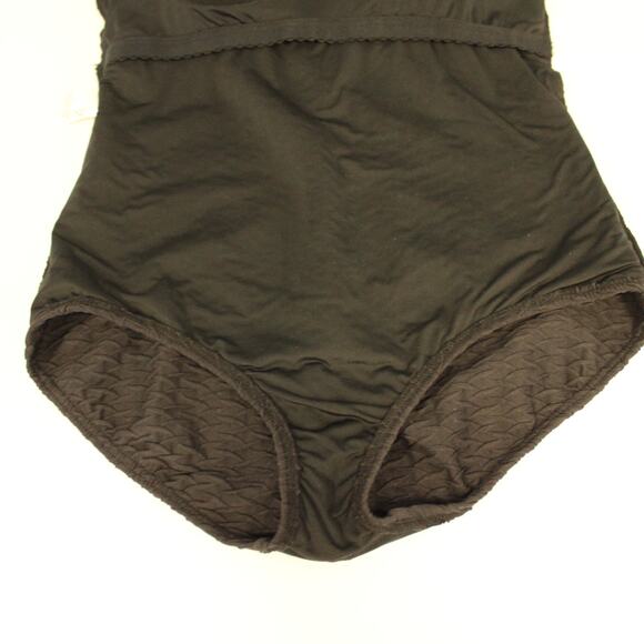 Lands' End Black Textured One Piece Swimsuit Womens Tall Size 12L Lined Bra - Picture 9 of 11